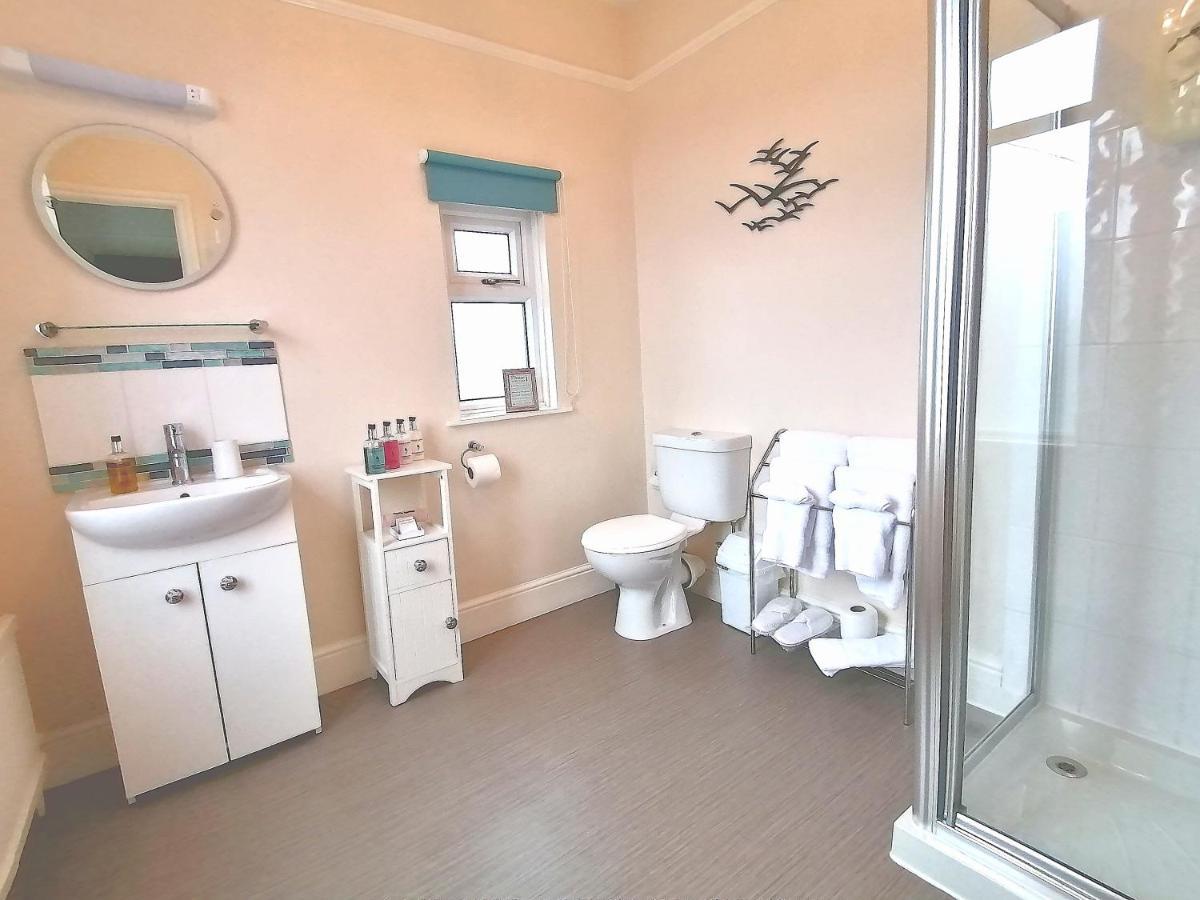 لوي Schooner Point Guest House المظهر الخارجي الصورة