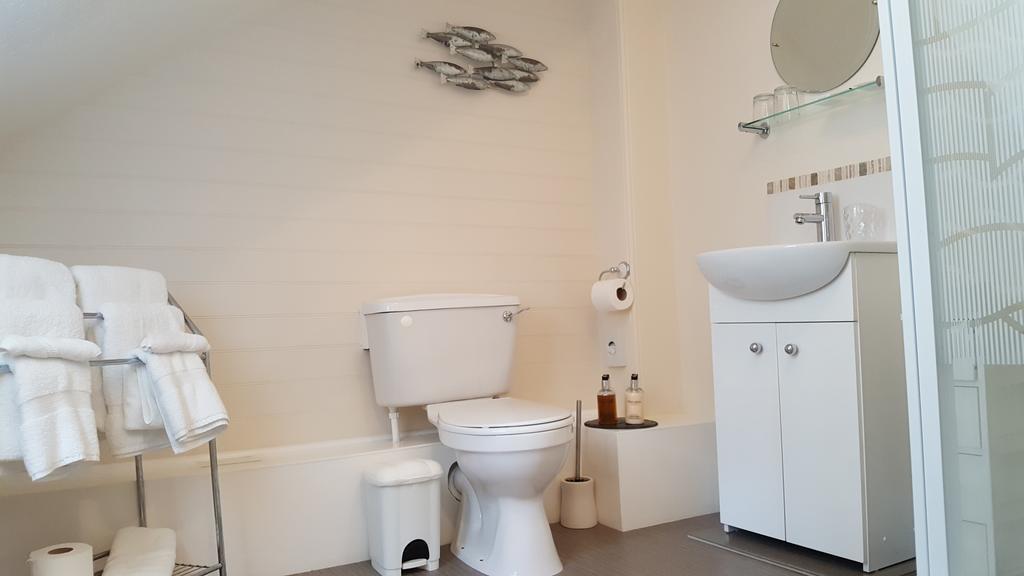 لوي Schooner Point Guest House المظهر الخارجي الصورة