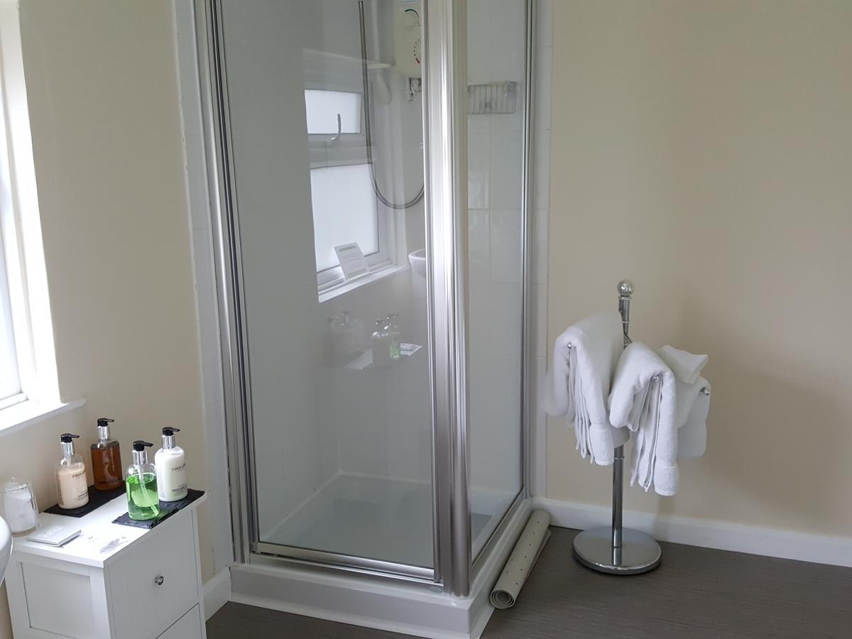 لوي Schooner Point Guest House المظهر الخارجي الصورة